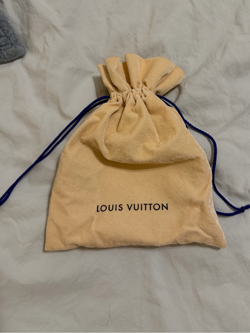 Louis Vuitton Dusty Pink Leather Belt with Gold LV Buckle - Picture 6 of 6